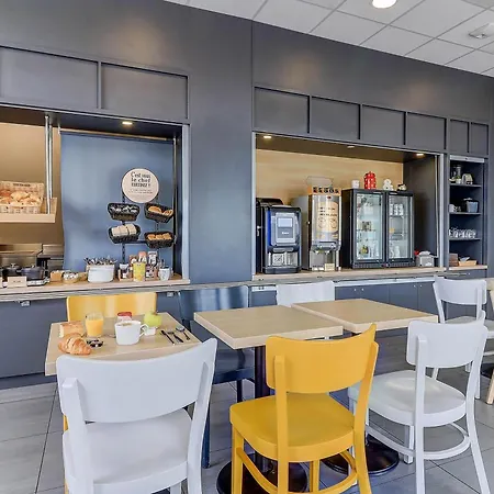 B&B Hotel Chaumont 3*