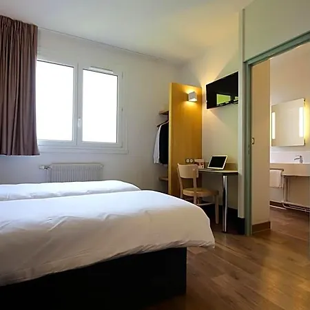 B&B Hotel Chaumont Hotel 3*