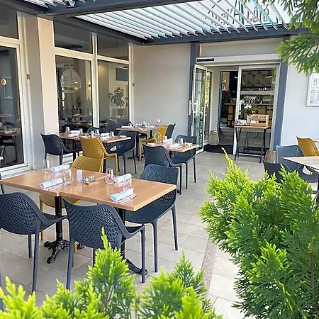 B&B Hotel Chaumont 3*