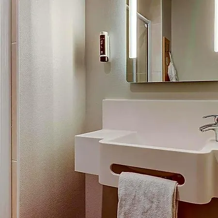 B&B Hotel Chaumont Hotel