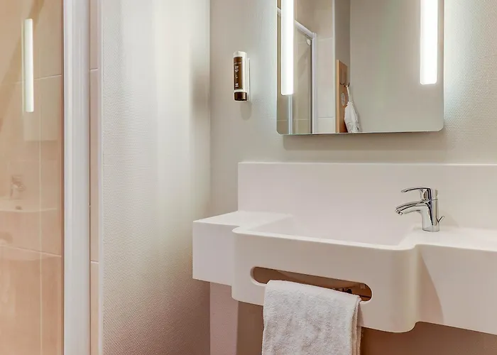 B&B Hotel Chaumont 3*